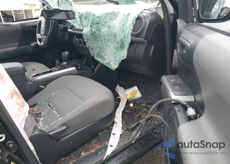 2016 Toyota Tacoma Sr5 V6 z USA, uszkodzony, nr VIN 5TFSZ5AN3GX015275